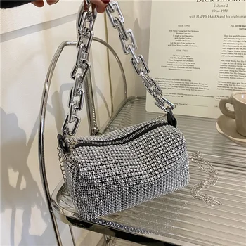 Köpüklü Elmas Tasarım Küçük çapraz postacı çantası Kadınlar için Yaz Trendi Lüks Moda seyahat omuz çantası Çantalar